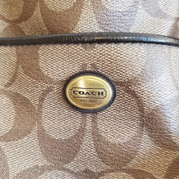Coach Signature Canvas Tan & Brown Shoulder Bag - Picture 3 of 13